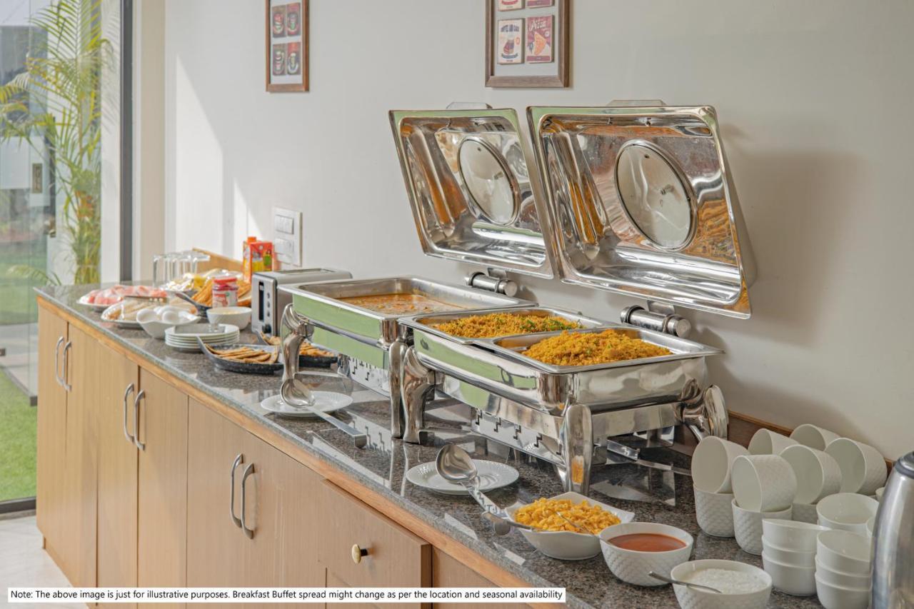 Treebo Premium Blue Mountain Country Club And Resort Siliguri Dış mekan fotoğraf