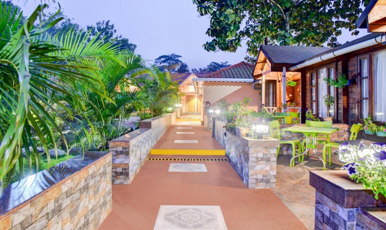 Treebo Premium Blue Mountain Country Club And Resort Siliguri Dış mekan fotoğraf