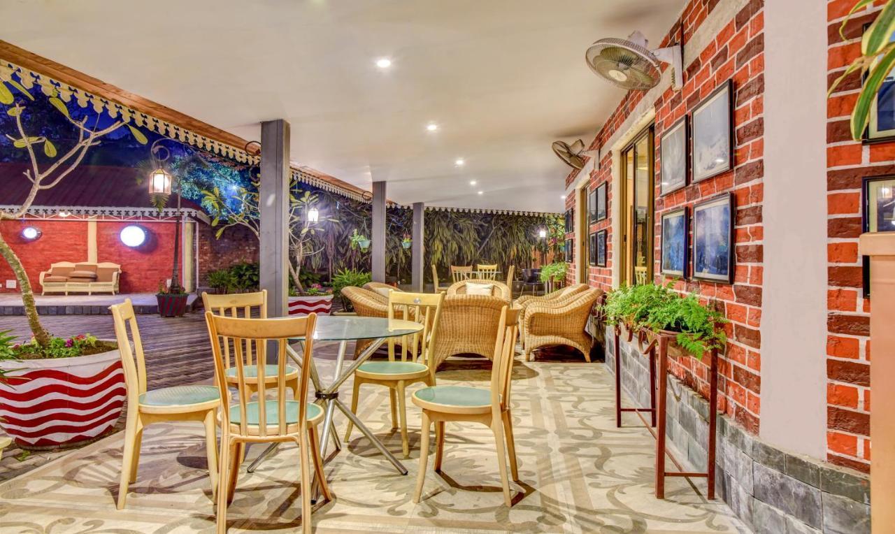 Treebo Premium Blue Mountain Country Club And Resort Siliguri Dış mekan fotoğraf